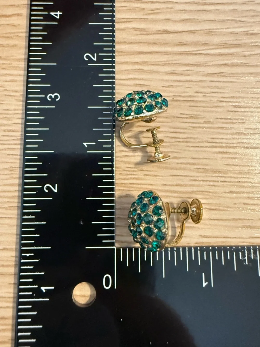 Vintage Coro Green Rhinestone Dome Screw Back Earrings Gold Tone Mid‎ Century